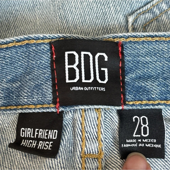 BDG Girlfriend High Rise Distressed Denim Shorts Size 28 - Picture 5 of 8
